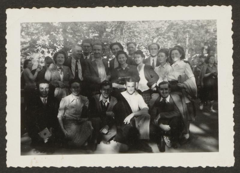  7 photos de Freinet avec un groupe de personnes